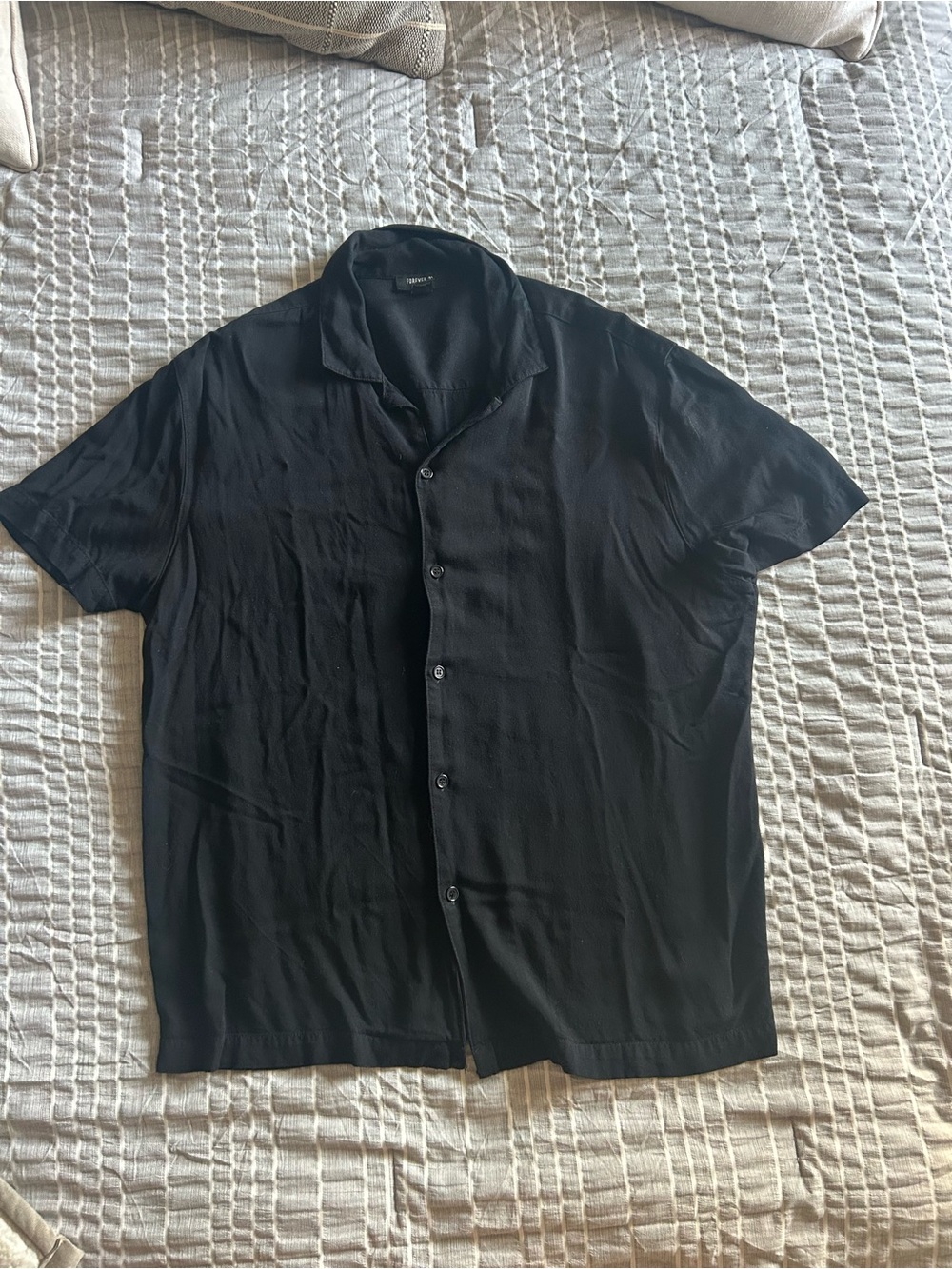 Forever 21 Black Short-Sleeve Button-Down Shirt
